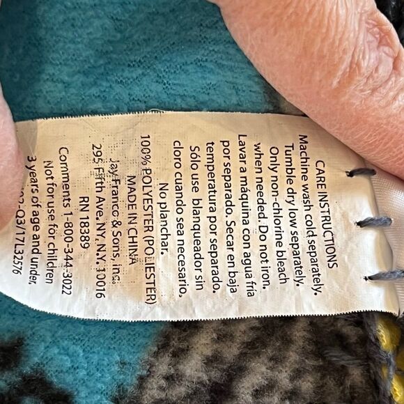 Marvel Avengers super hero thin fleece child's blanket - Picture 3 of 4